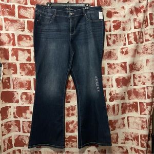 Maurices flare jeans size 22. NWT